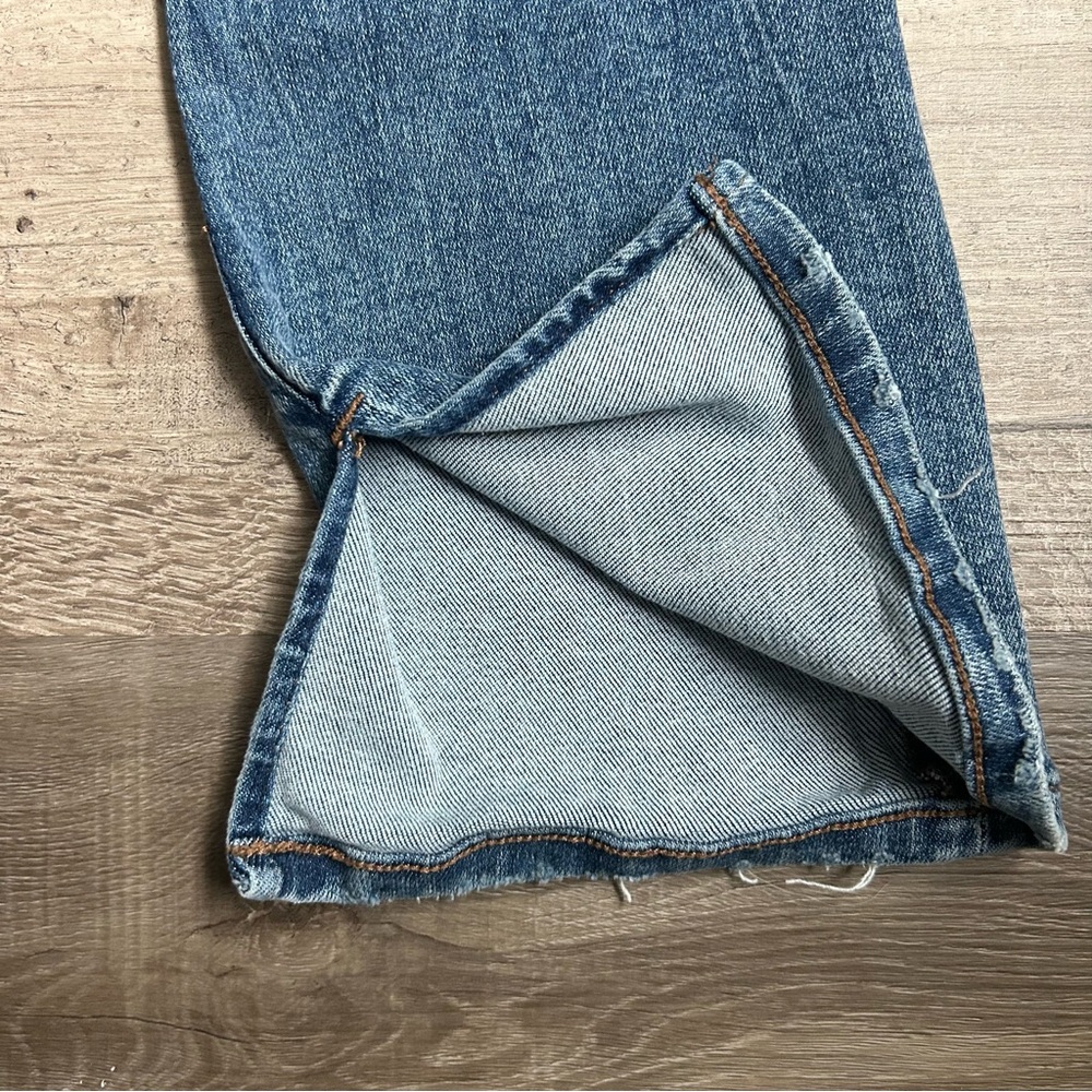 Express Mid Rise Medium Wash Ripped Skyscraper Jeans - Picture 5 of 7